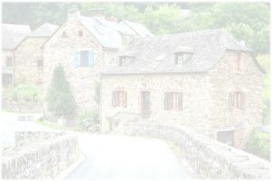 Photo d'un village avec des maisons en pierre dans la Creuse